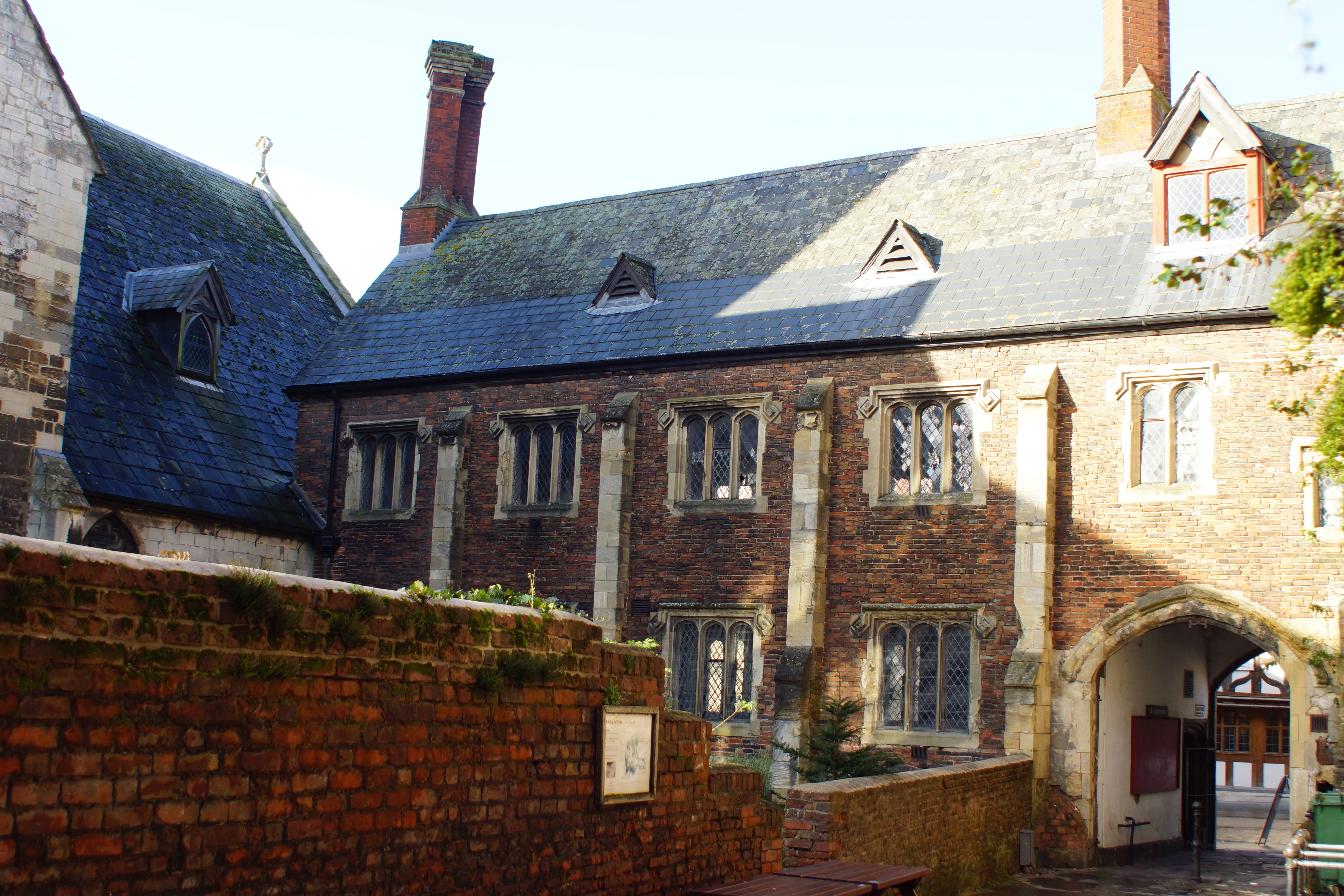 St Mary de Crypt School